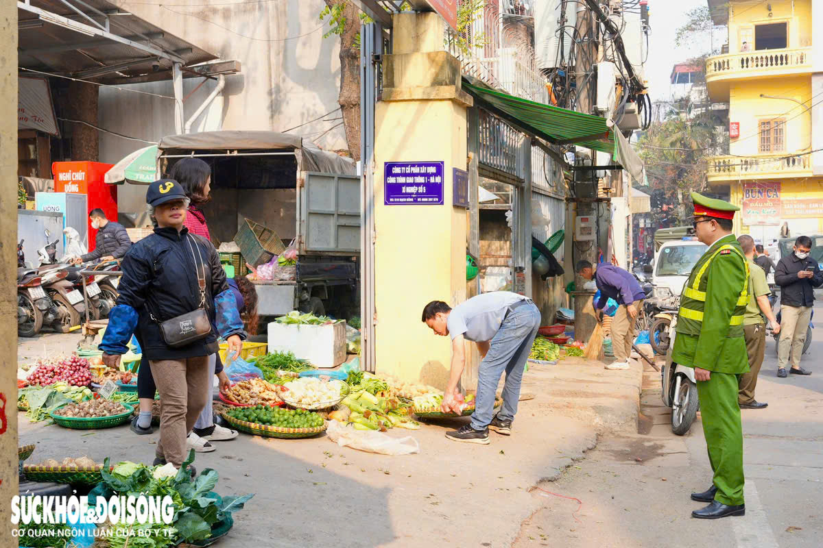 Hà Nội Đẩy Mạnh Giải Tỏa Chợ Cóc: Kết Quả Ấn Tượng Sau 6 Tháng