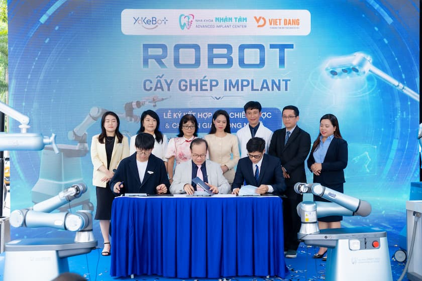 Nha khoa Nhân Tâm đầu tư robot cấy ghép Implant- Ảnh 1.
