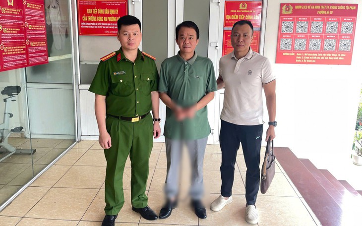Bắt đối tượng bị truy nã tội giết người trốn trong rừng sâu- Ảnh 2.