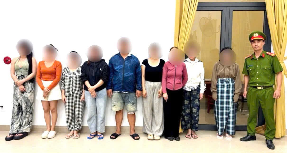 1000057536-1785984928151343170009 Triệt phá 2 điểm chứa mại dâm trong cùng một ngày ở Đồng Nai- Ảnh 1.