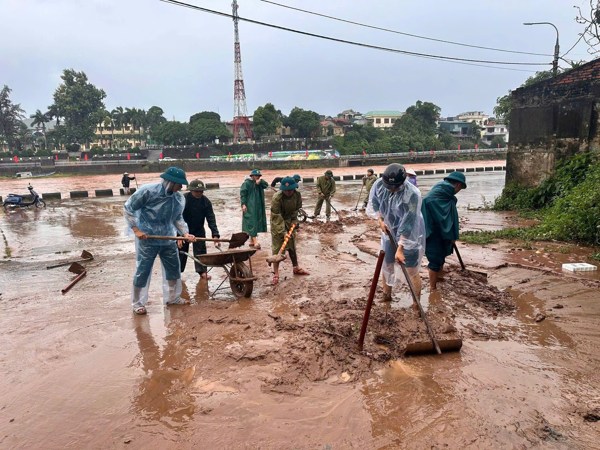 Thiệt Hại Nặng Nề Từ Bão Số 4 Tại Quảng Ninh