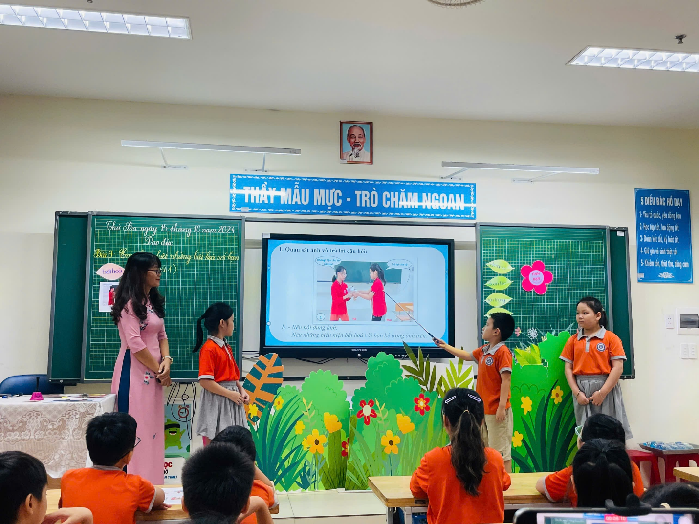 Hà Nội ưu tiên bổ sung phòng học, giảm sĩ số học sinh- Ảnh 1.