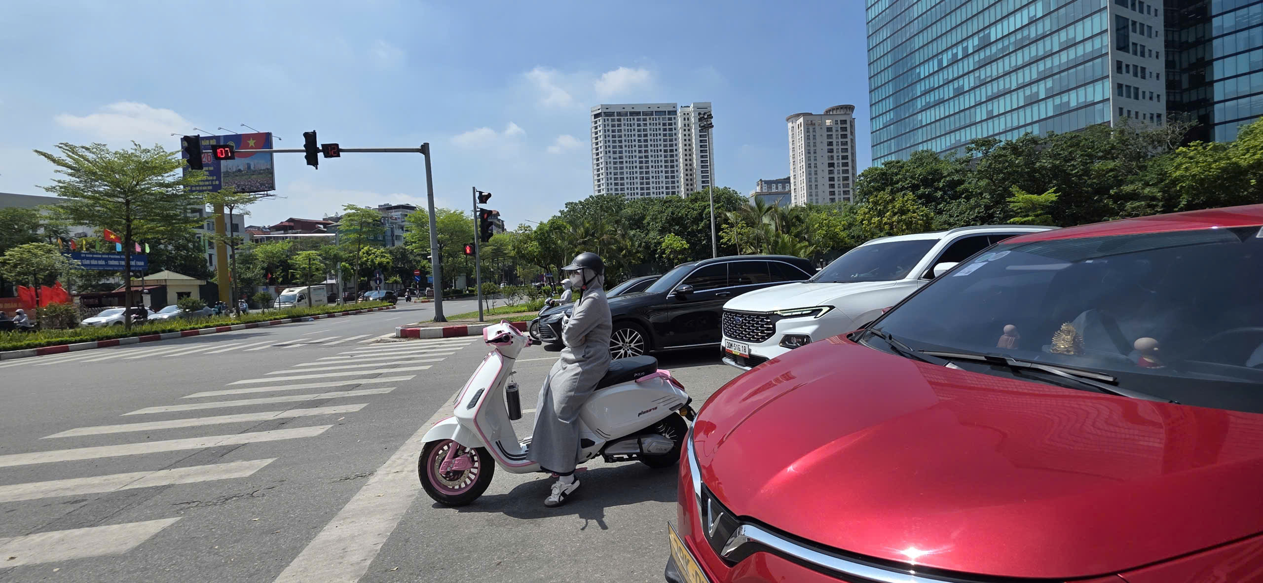 Vì sao Tuyên Quang là tâm điểm của nắng nóng khi mức nhiệt luôn ở ngưỡng 40 độ? - Ảnh 1.