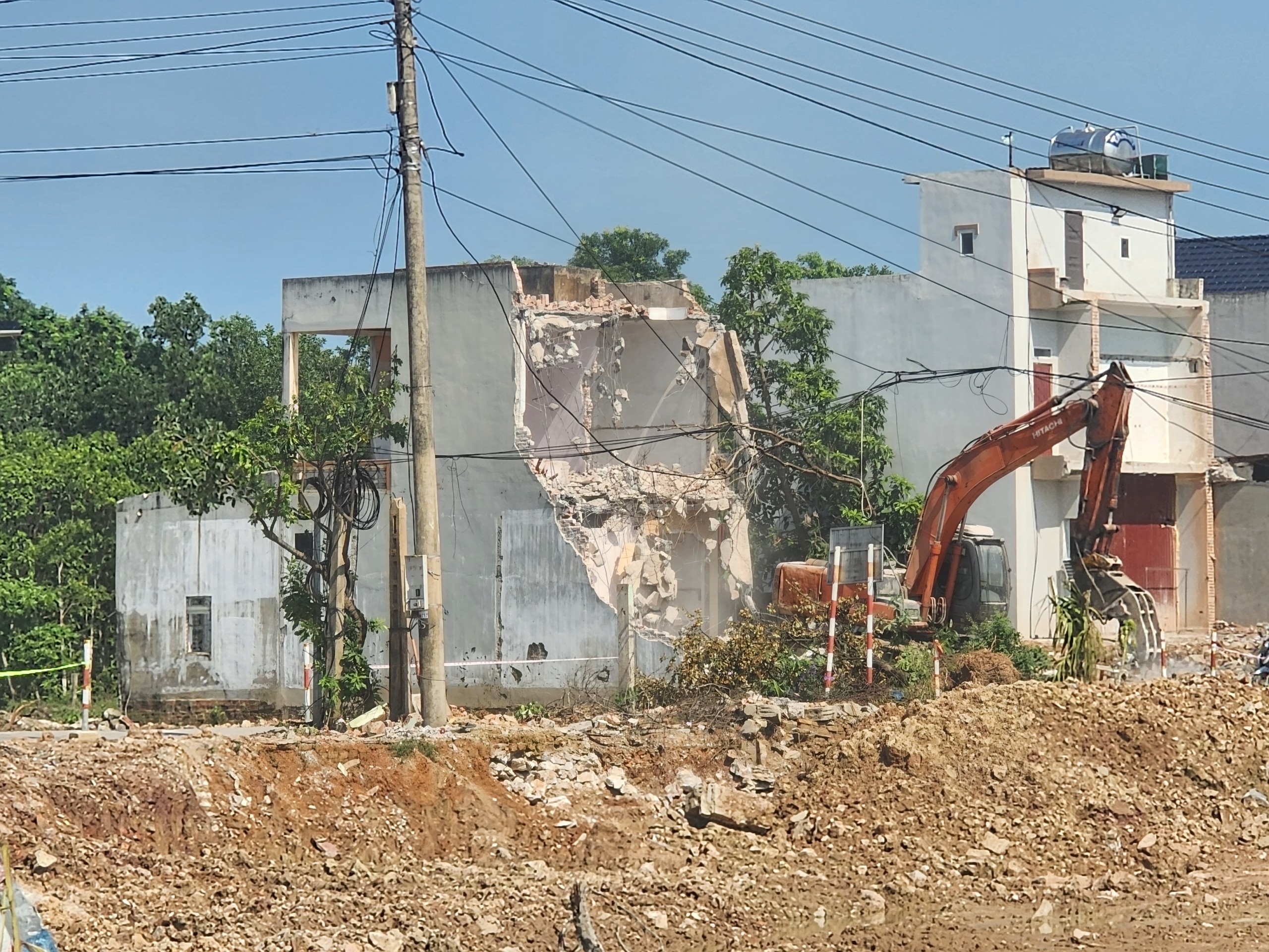 Công tác giải phóng mặt bằng cho dự án.