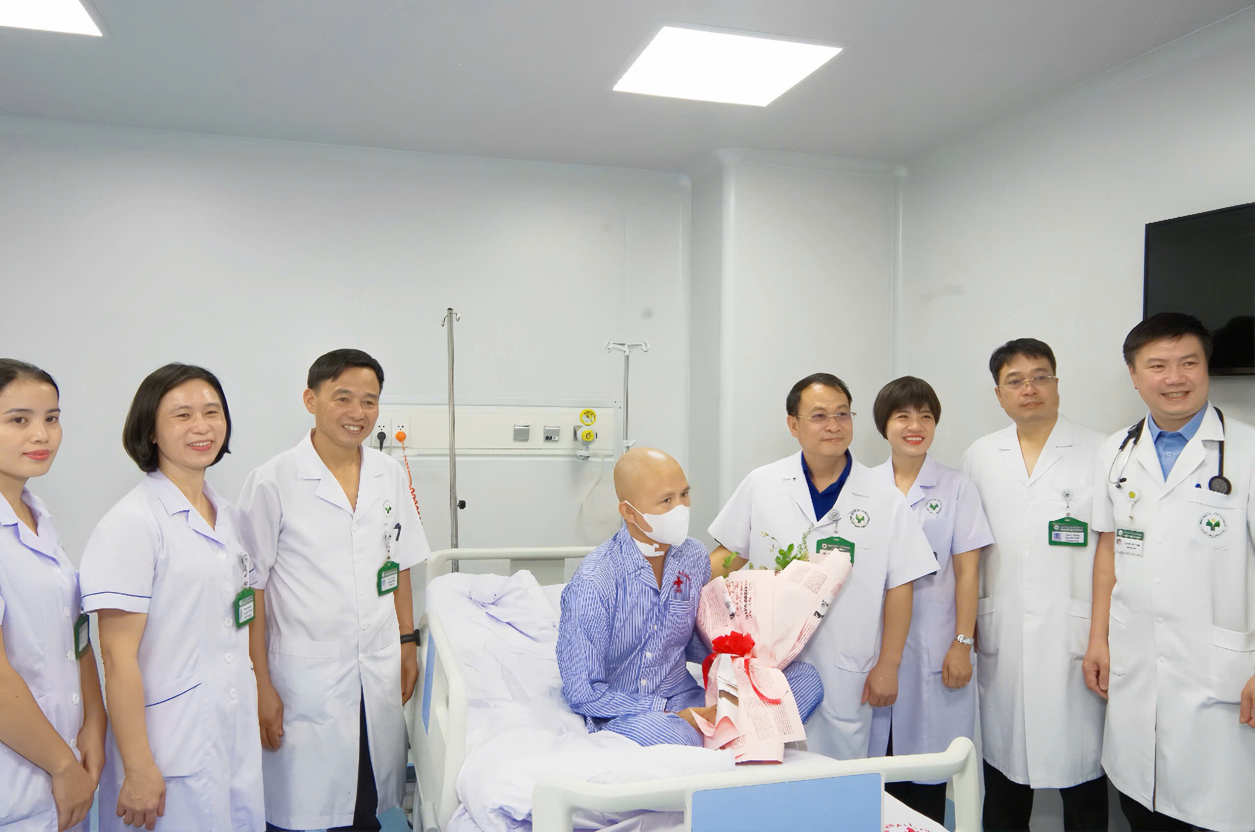 Bệnh viện 19-8 từng bước làm chủ kỹ thuật ghép tế bào gốc - Ảnh 2.