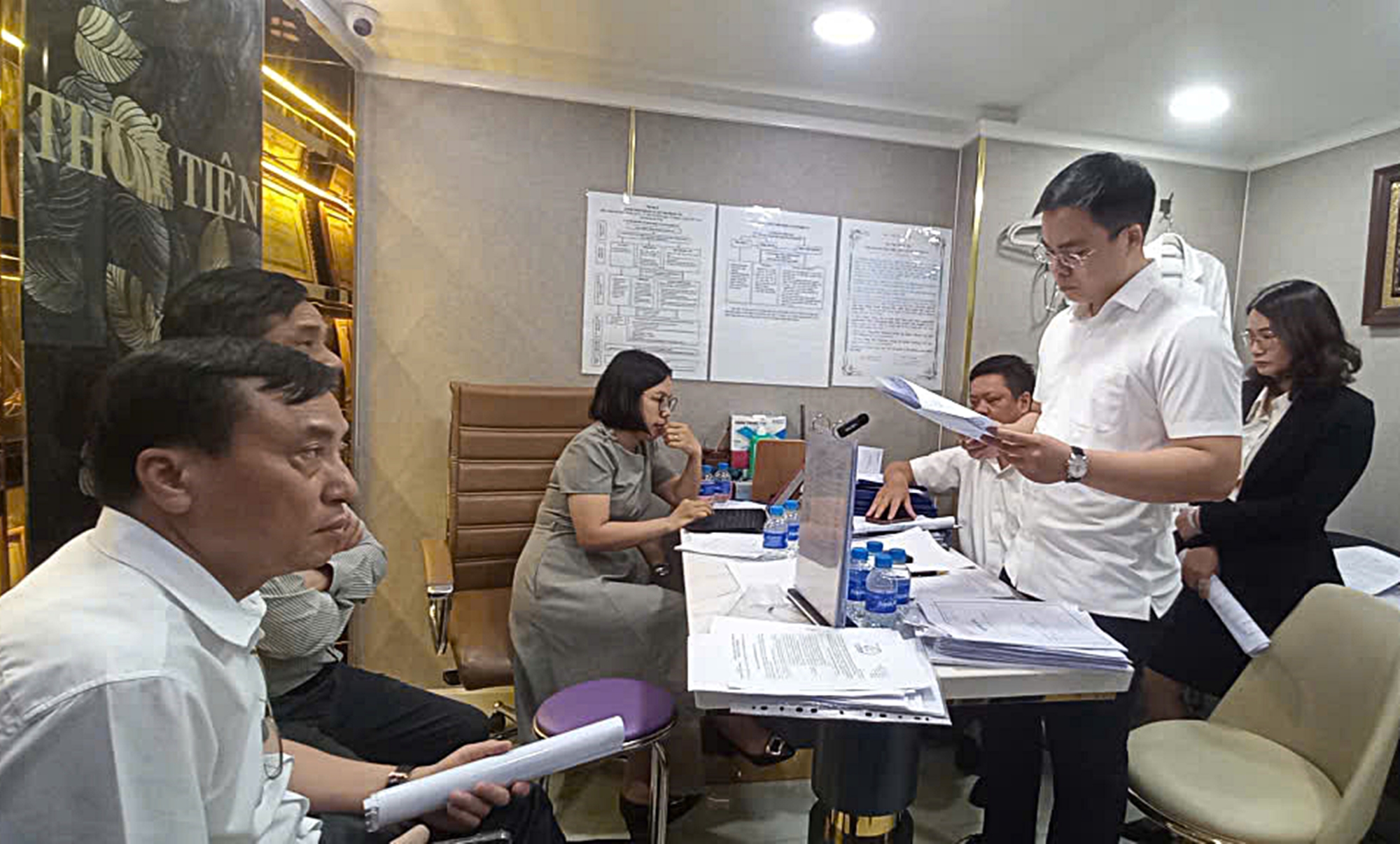 Kiểm Tra Đột Xuất Tại Thẩm Mỹ Viện Thủy Tiên: Bước Đi Cần Thiết Để Bảo Vệ Sức Khỏe