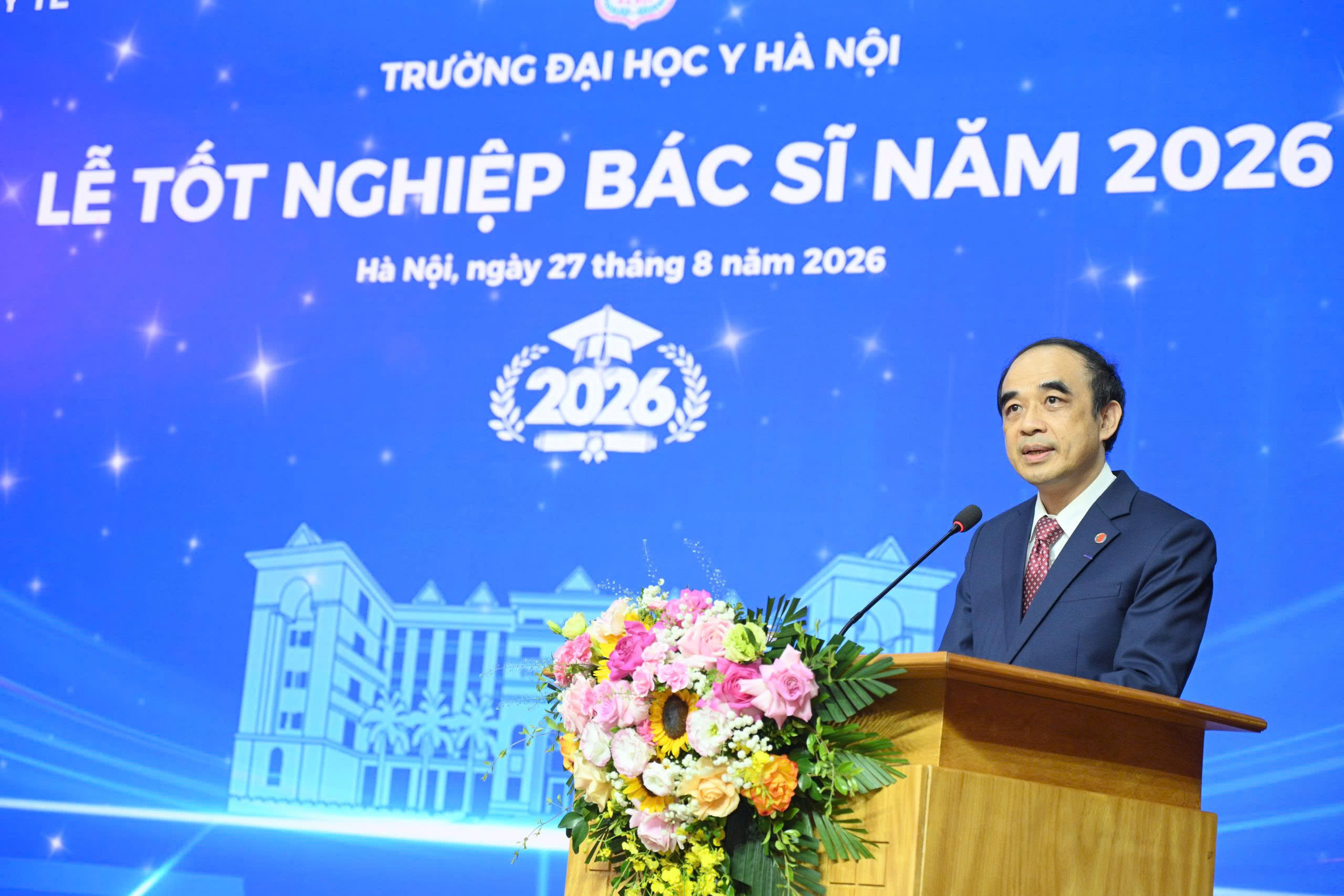 696 tân bác sĩ Đại học Y Hà Nội khởi đầu hành trình mới- Ảnh 4.