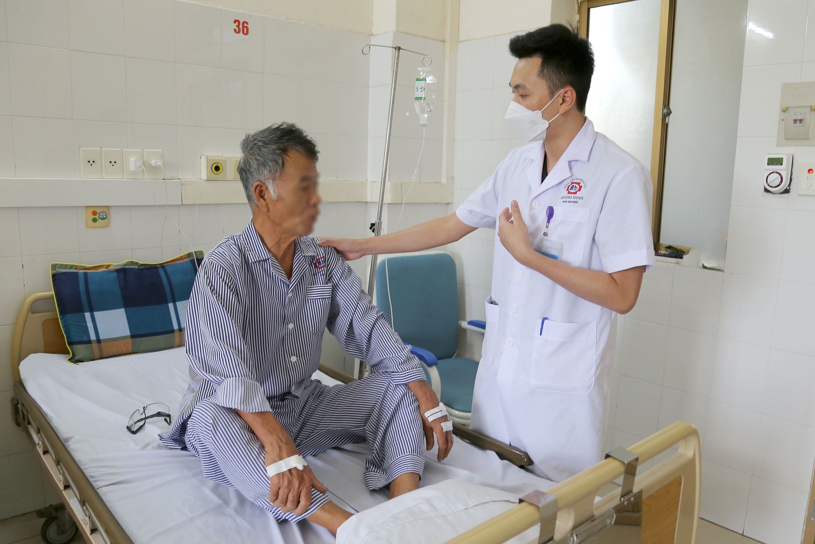 Phát Hiện Sớm Ung Thư Thực Quản Qua Nội Soi: Câu Chuyện Thành Công Từ Bệnh Nhân Viêm Phổi