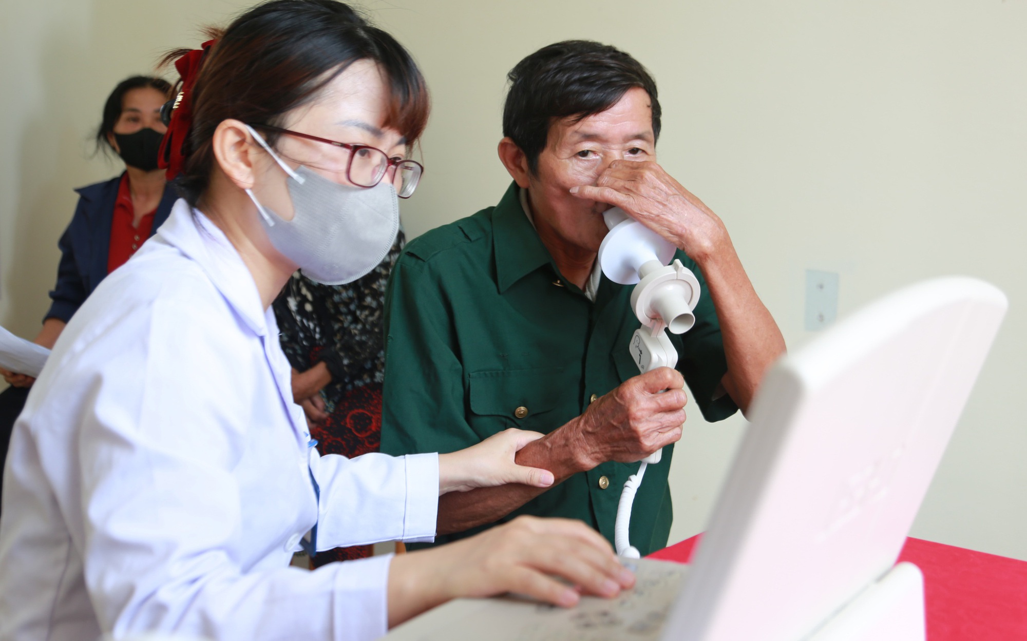 Khám Sức Khỏe Miễn Phí