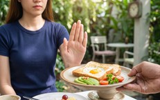 Những Lưu Ý Quan Trọng Khi Sử Dụng Trà Lá Sen Thường Xuyên