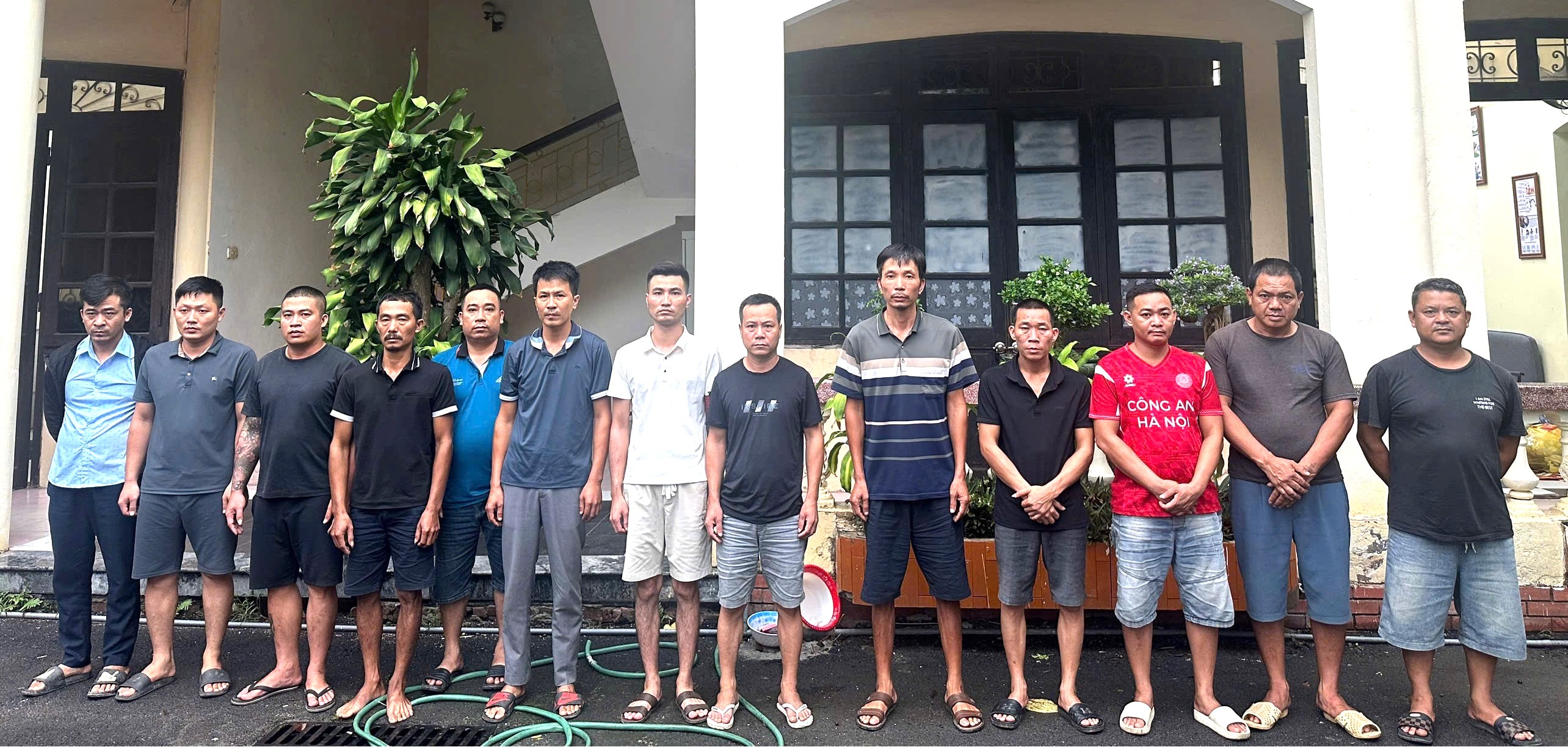 Mánh Khóe Đánh Bạc Tại Doanh Nghiệp: Sự Thật Đằng Sau Vụ Vinacomax