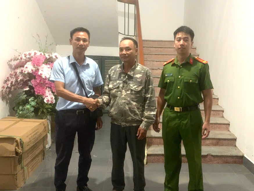 Một Khoản Tiền Chuyển Nhầm Kỳ Lạ Và Hành Động Đáng Khen Của Người Nhận