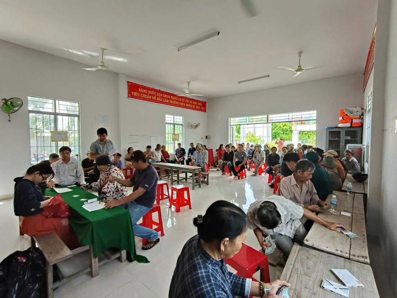 anh-2-1787911476774148981462 Hỗ Trợ Hơn 4,4 Tỷ Đồng Giúp Người Dân Khôi Phục Sau Thiệt Hại Dịch Tả Lợn- Ảnh 1.