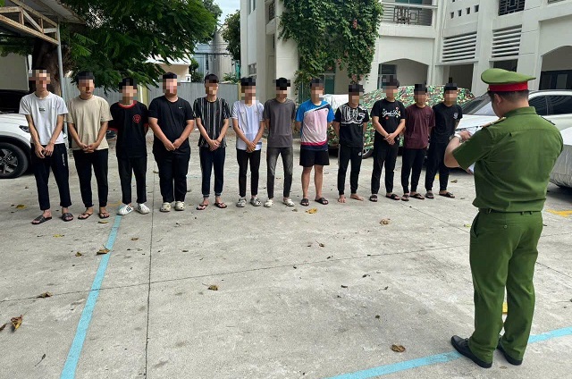 Đà Nẵng: Xử Lý Nghiêm 12 Thanh Thiếu Niên Gây Rối Giữa Đường Phố