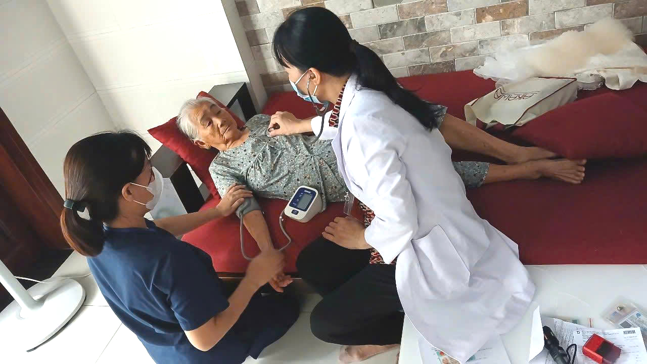 base64-17878952412862115700151 'Y tế cơ sở phải là nơi đưa tiến bộ y học đến gần dân nhất' - Ảnh 2.