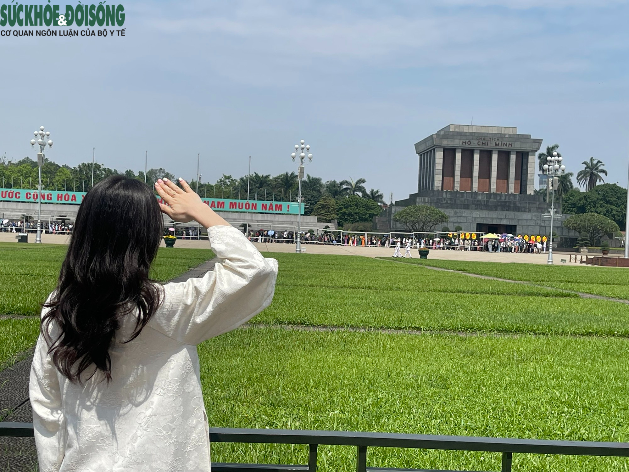 Thể hiện tình yêu đất nước qua những khoảnh khắc gần gũi - Ảnh 2.