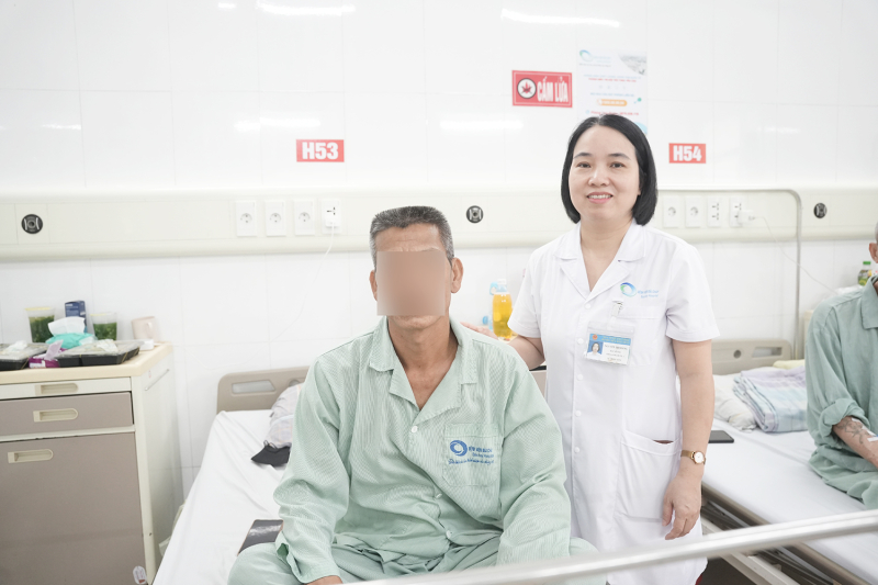 benh-nhan-phuc-hoi-suc-khoe-tot-sau-phau-thuat-17867693649631710997453 Nút mạch kết hợp phẫu thuật nội soi điều trị ung thư gan đa ổ- Ảnh 2.
