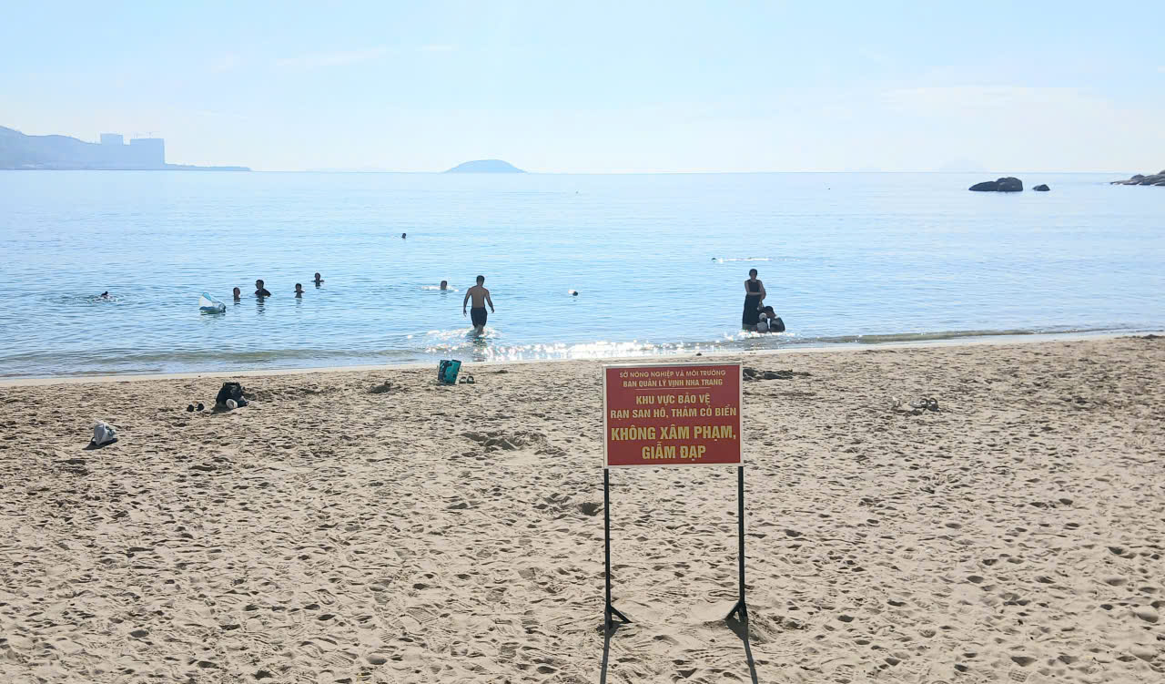 bien-0-17855540913571974110039 Điều cấm ở biển Nha Trang, người dân và du khách cần biết - Ảnh 1.