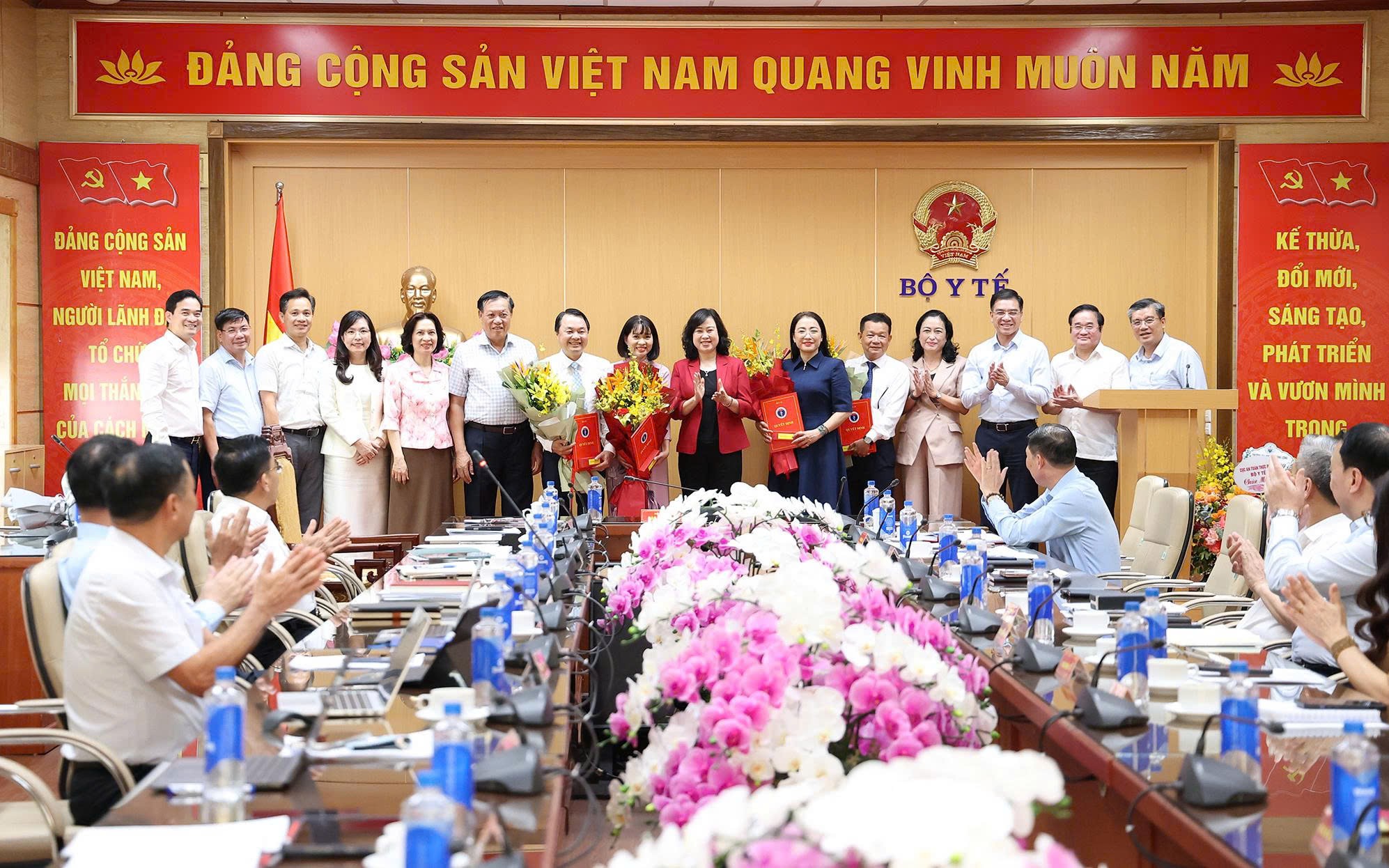 Bộ Trưởng Đào Hồng Lan: Đầu Tư Cho Phòng Bệnh Để Bảo Vệ Sức Khỏe Nhân Dân
