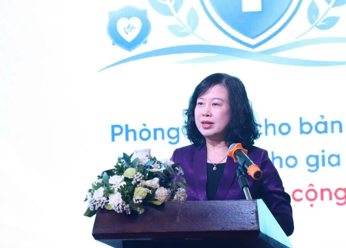 Bộ trưởng Đào Hồng Lan phát biểu chỉ đạo.