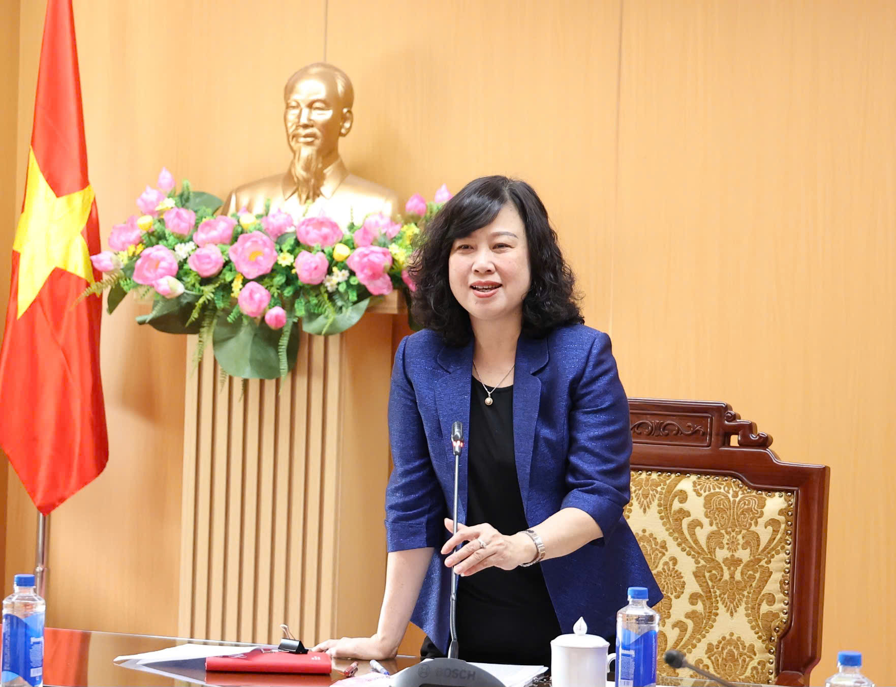 Bộ trưởng Đào Hồng Lan phát biểu chủ trì cuộc họp. Ảnh: Trần Minh