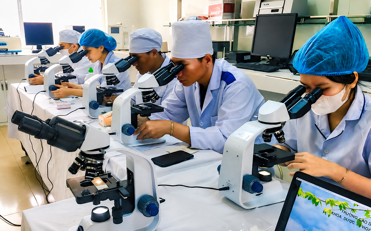 Cải cách giảm đầu mối bệnh viện đại học - Ảnh 2.