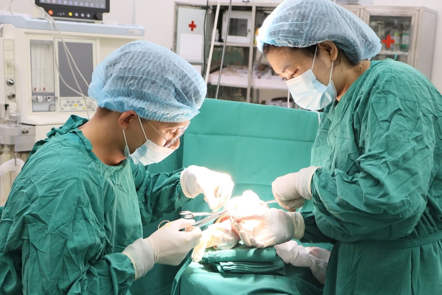 Khắc Phục Tình Trạng Đứt Gân Tại Trung Tâm Y Tế Kỳ Anh