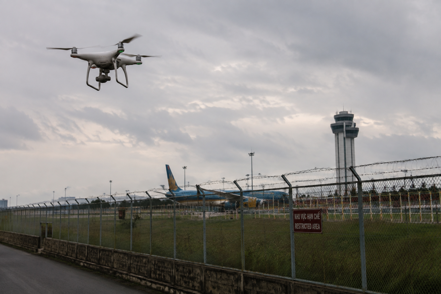 Giải Pháp Hiệu Quả Đối Phó Với UAV Xâm Nhập Sân Bay