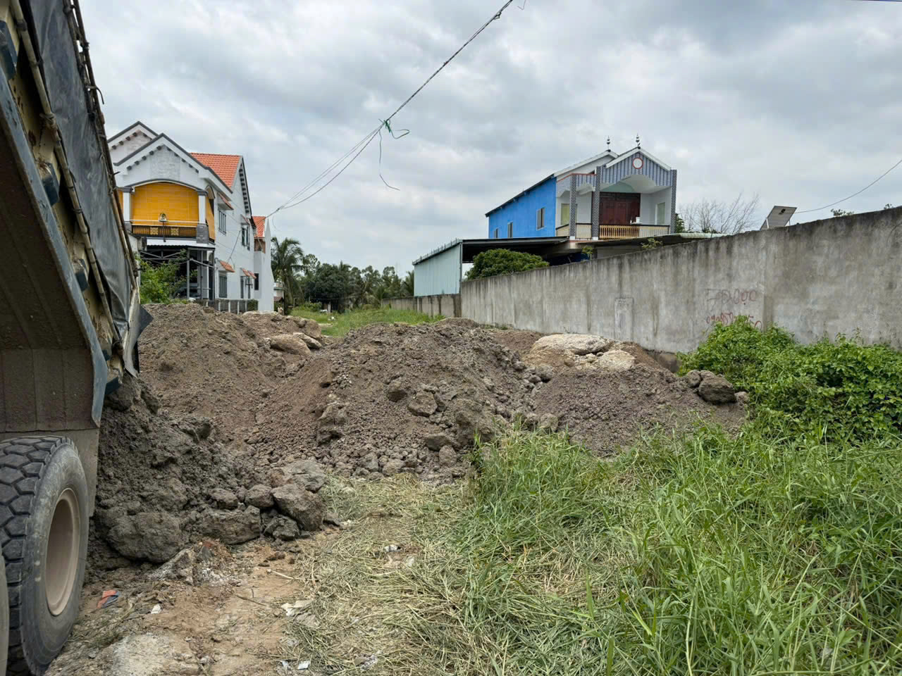 Bắt Giữ Phó Giám đốc Nhà Máy Bê Tông Vì Gây Ô Nhiễm Môi Trường Nghiêm Trọng