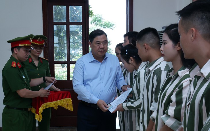Phó Thủ tướng: Đặc xá phải gắn kết chặt chẽ với tái hòa nhập cộng đồng - Ảnh 5.
