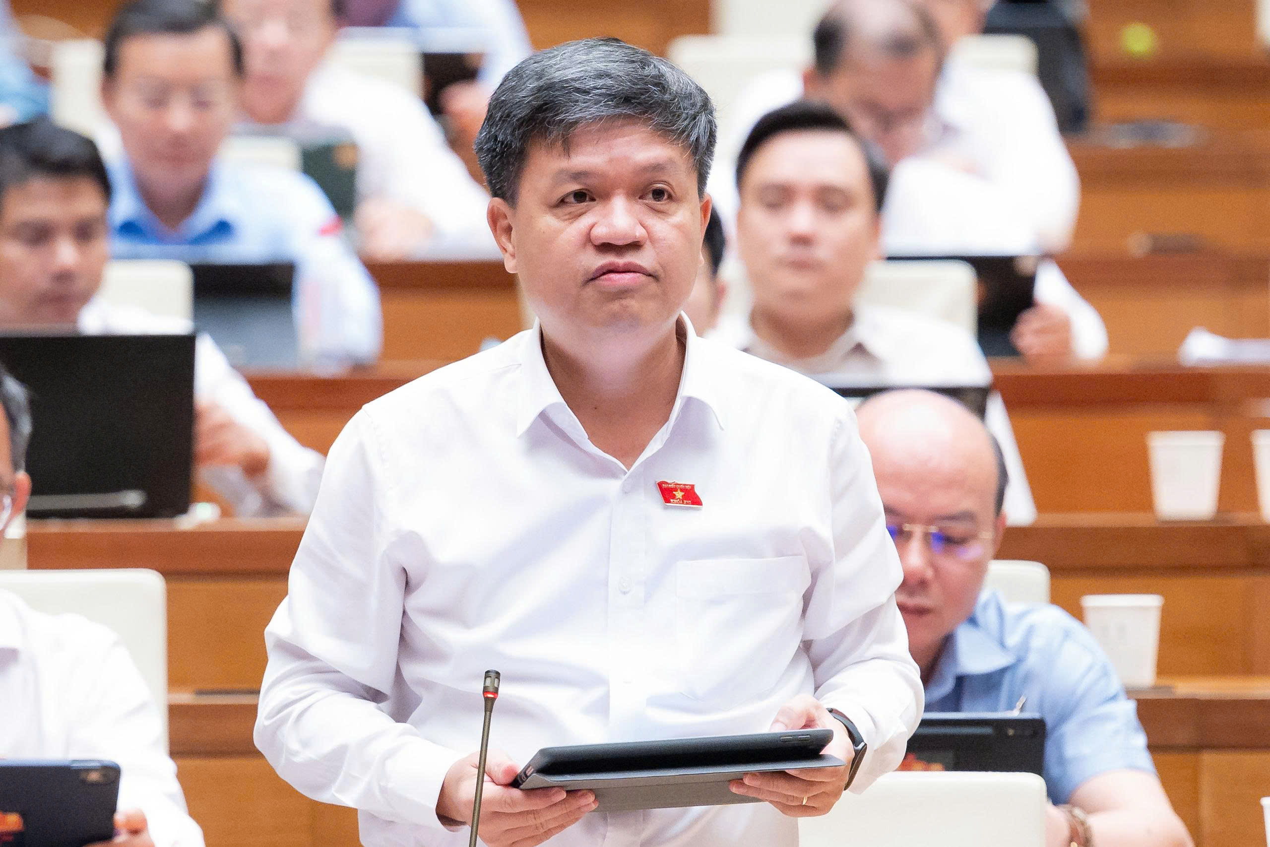 dbqh-thi-17865195734061464117023 Nhiều ĐBQH nhất trí cao với chủ trương thành lập thành phố Quảng Ninh- Ảnh 4.