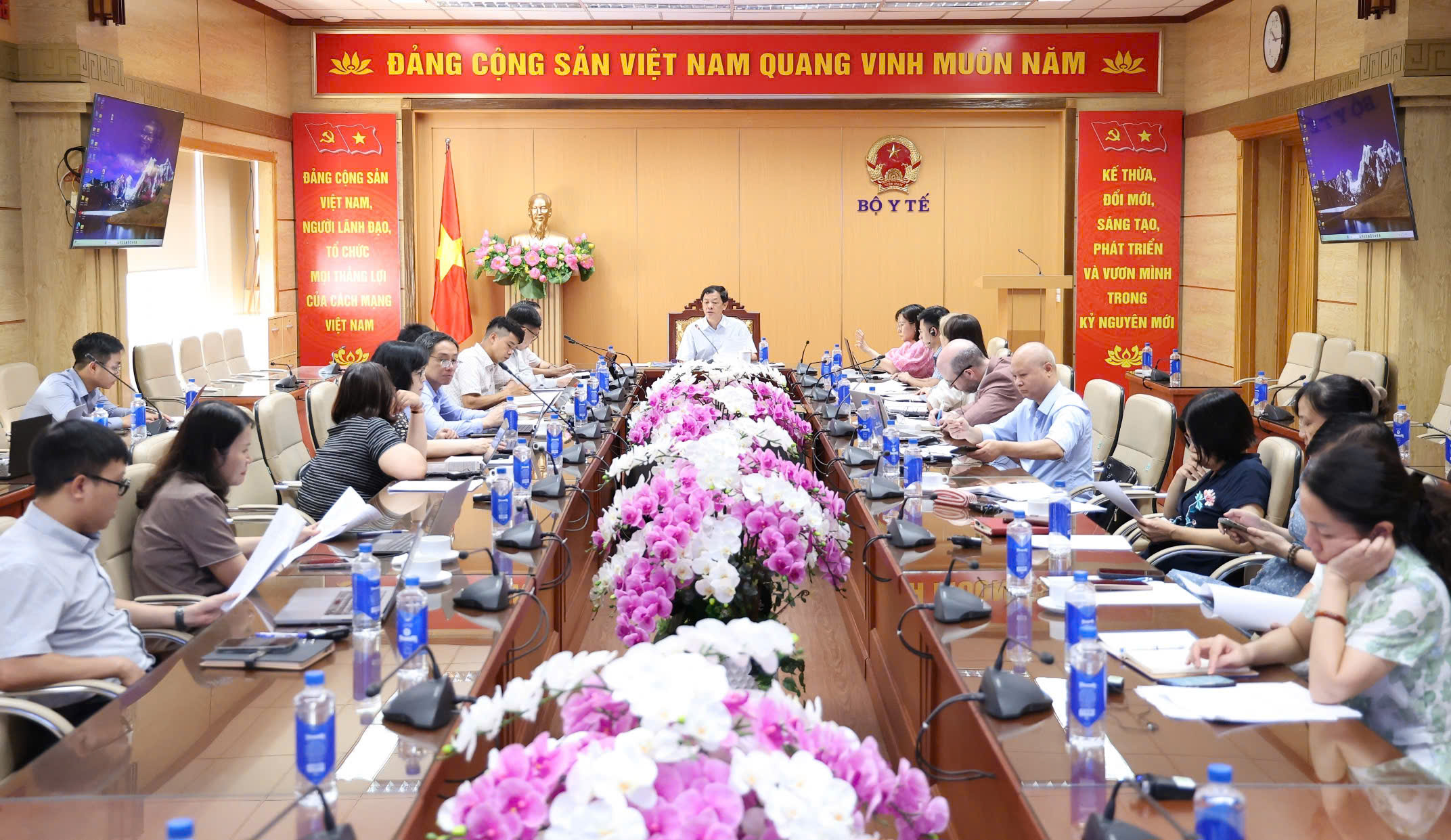 Chiến Lược Phát Triển Ngành Dược Việt Nam Đến Năm 2045: Đảm Bảo Sức Khỏe Nhân Dân và An Ninh Thuốc