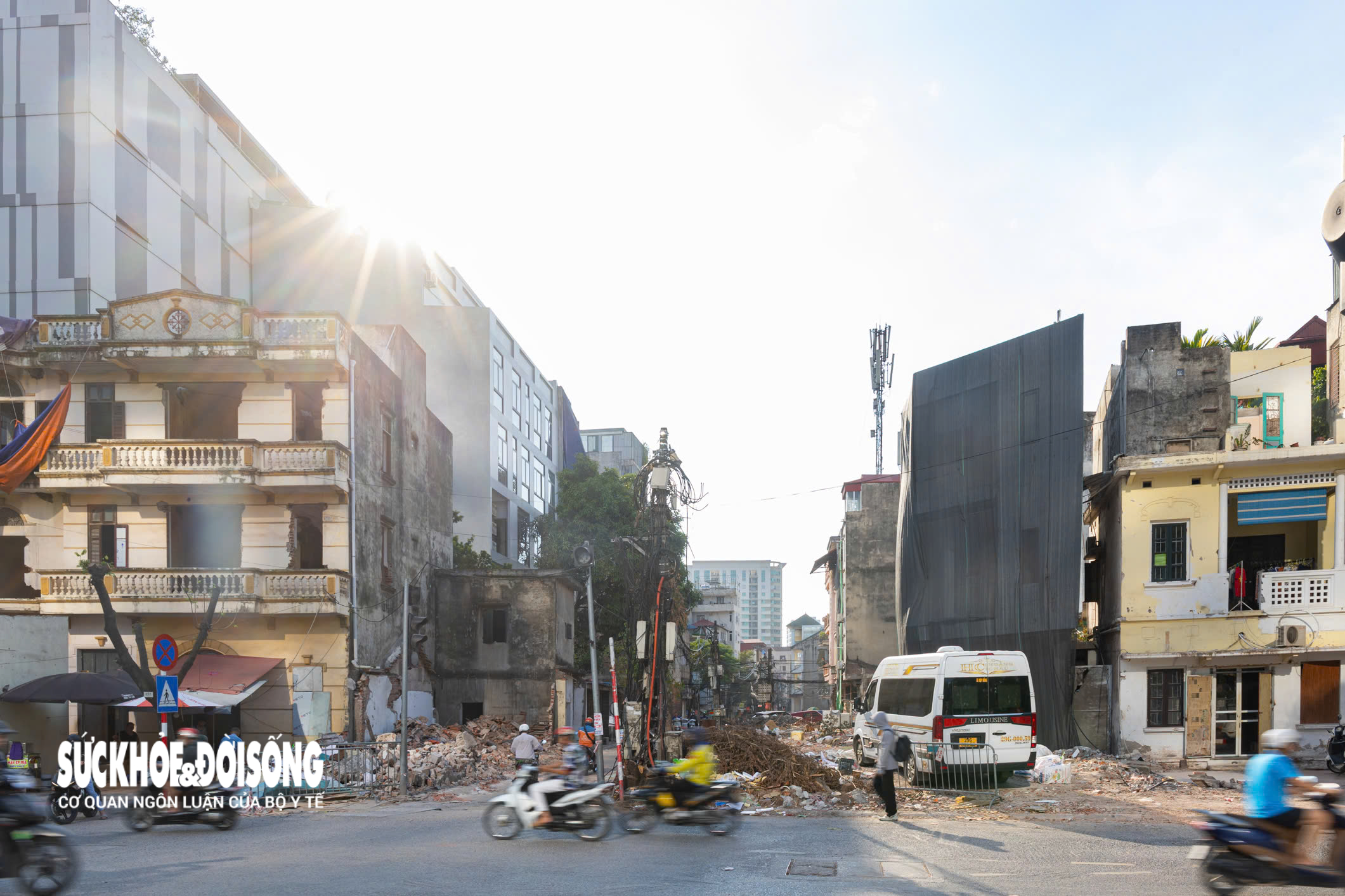 Hiện trạng 'ngõ khổ' Hà Nội đang được mở rộng lên 21,5m- Ảnh 1.
