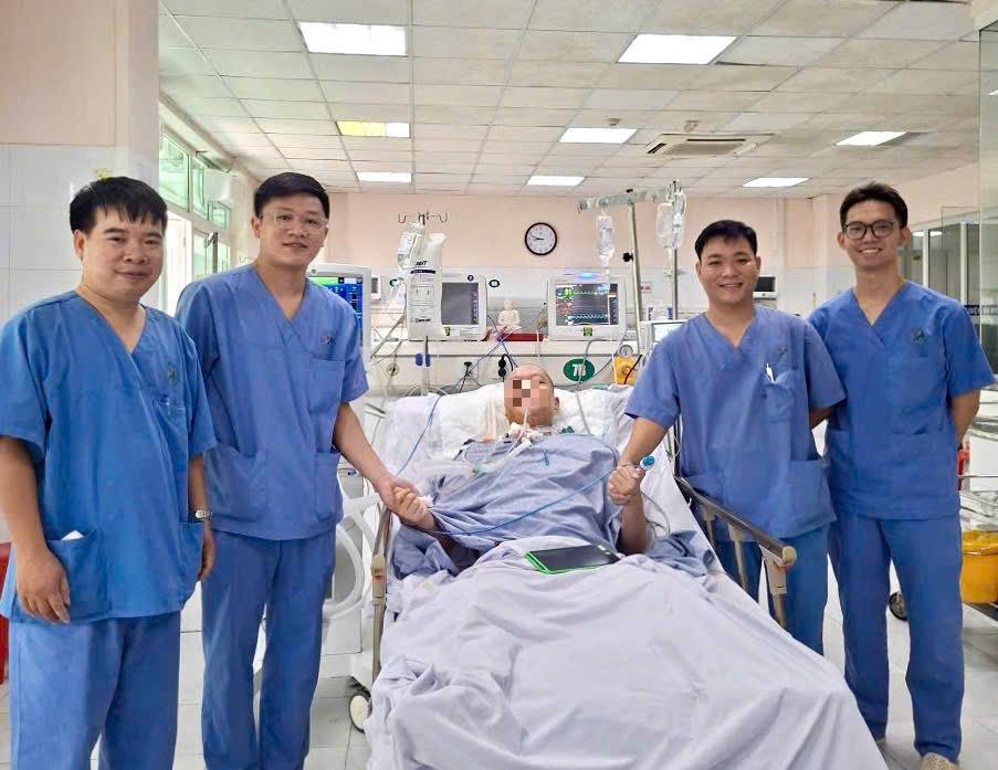 Giải Cứu Bệnh Nhân 25 Tuổi Bị Suy Đa Cơ Quan do Bệnh Tự Miễn