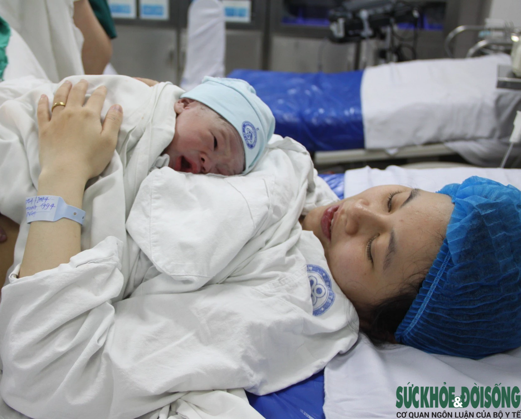 Bộ Y tế: Khẩn trương kết nối, làm sạch dữ liệu sức khỏe bà mẹ, trẻ em- Ảnh 1.