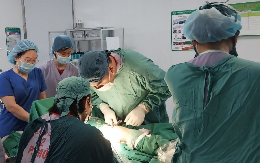 Cấp cứu cho bệnh nhi bị chấn thương nghiêm trọng do tai nạn xe đạp