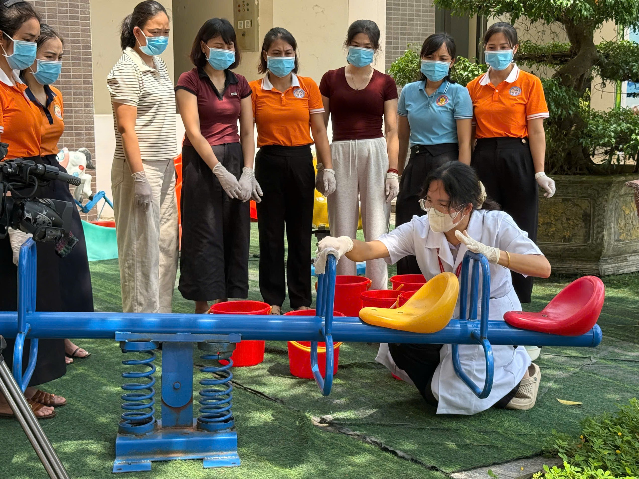 Bảo vệ sức khỏe học sinh