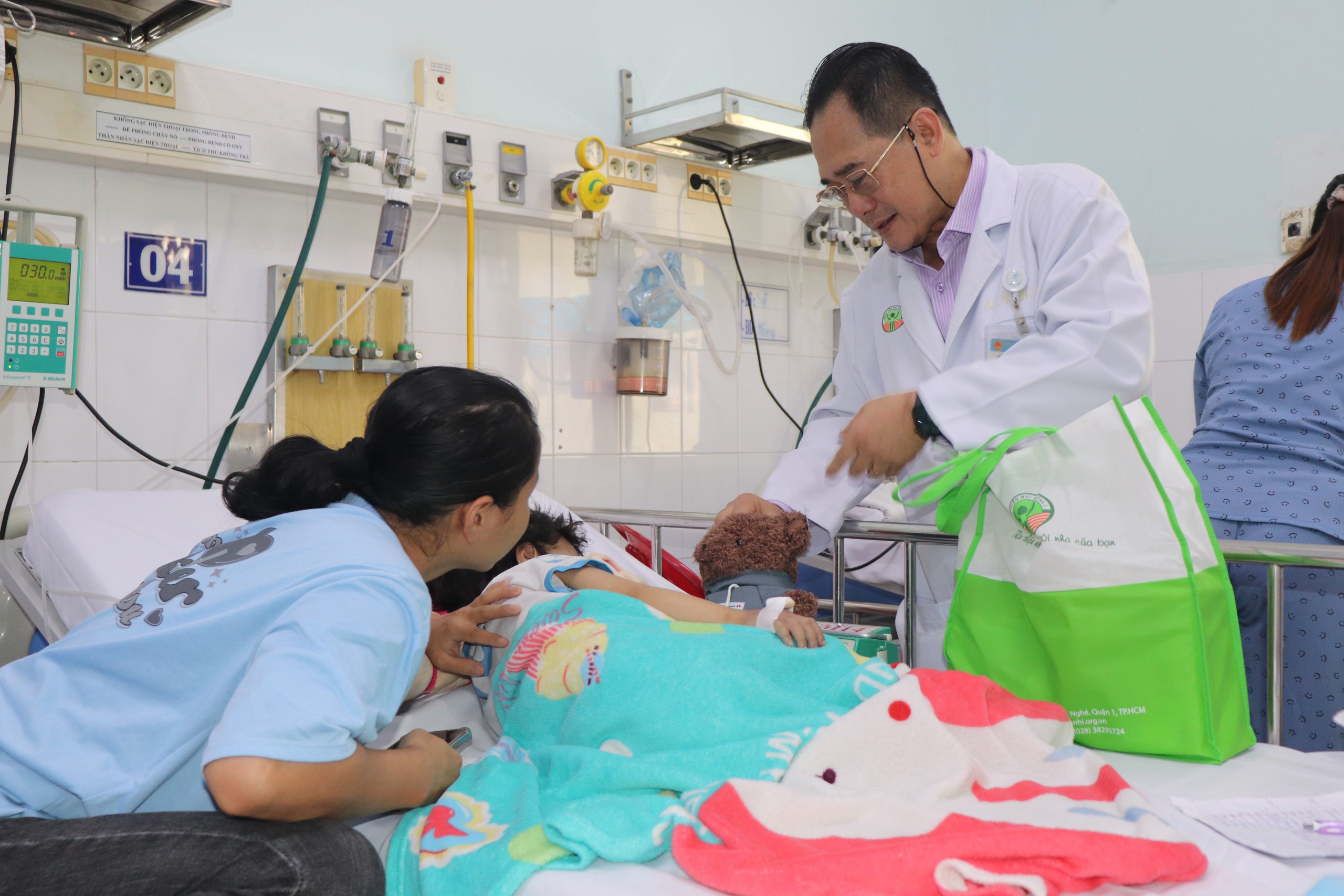 Thực Trạng Điều Trị Ung Thư Nhi Tại Việt Nam: Thách Thức Và Giải Pháp