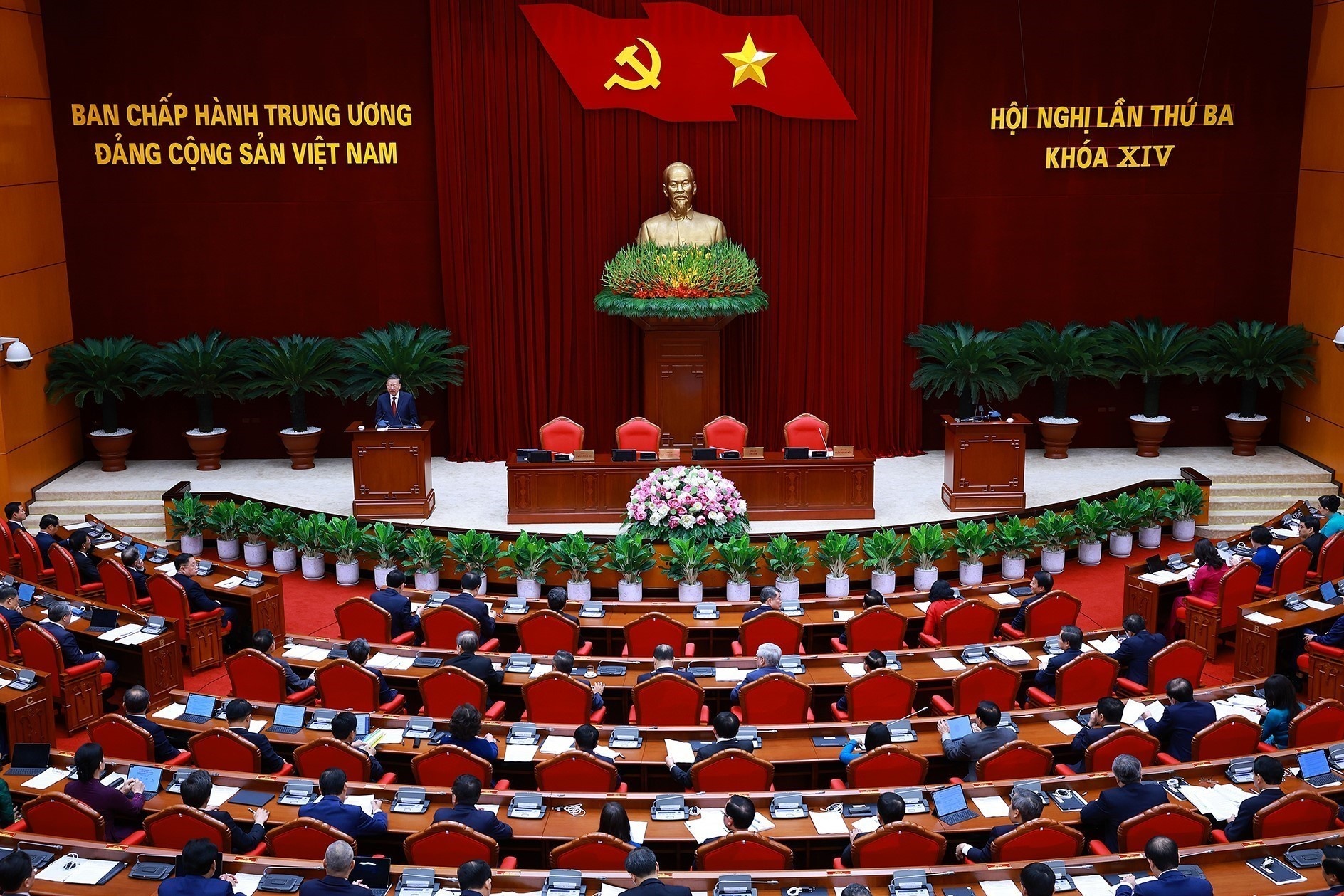 hoi-nghi-1785640784298295494665 Đổi tên Ban Tuyên giáo và Dân vận Trung ương thành Ban Tuyên giáo Trung ương- Ảnh 1.