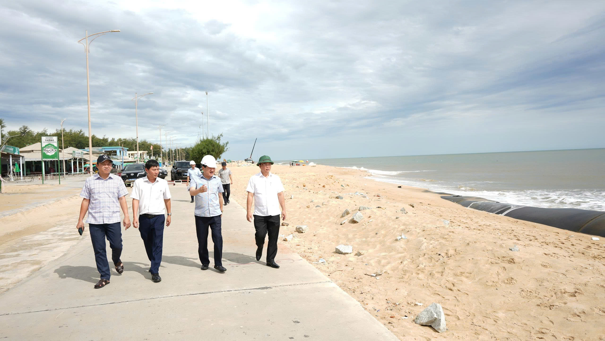 hue-tinh-phuong-an-chuyen-huong-dong-chay-17862623202671391867948 Huế tính phương án chuyển hướng một phần dòng chảy để giảm áp lực lũ về trung tâm- Ảnh 1.