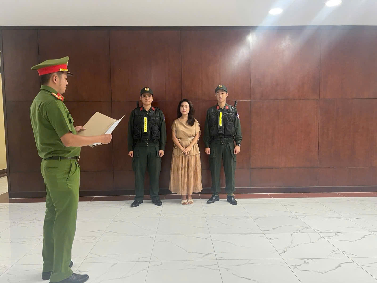 Vụ Khởi Tố Ca Sĩ Phương Diễm Huyền: Những Hệ Lụy Của Xâm Phạm Bản Quyền