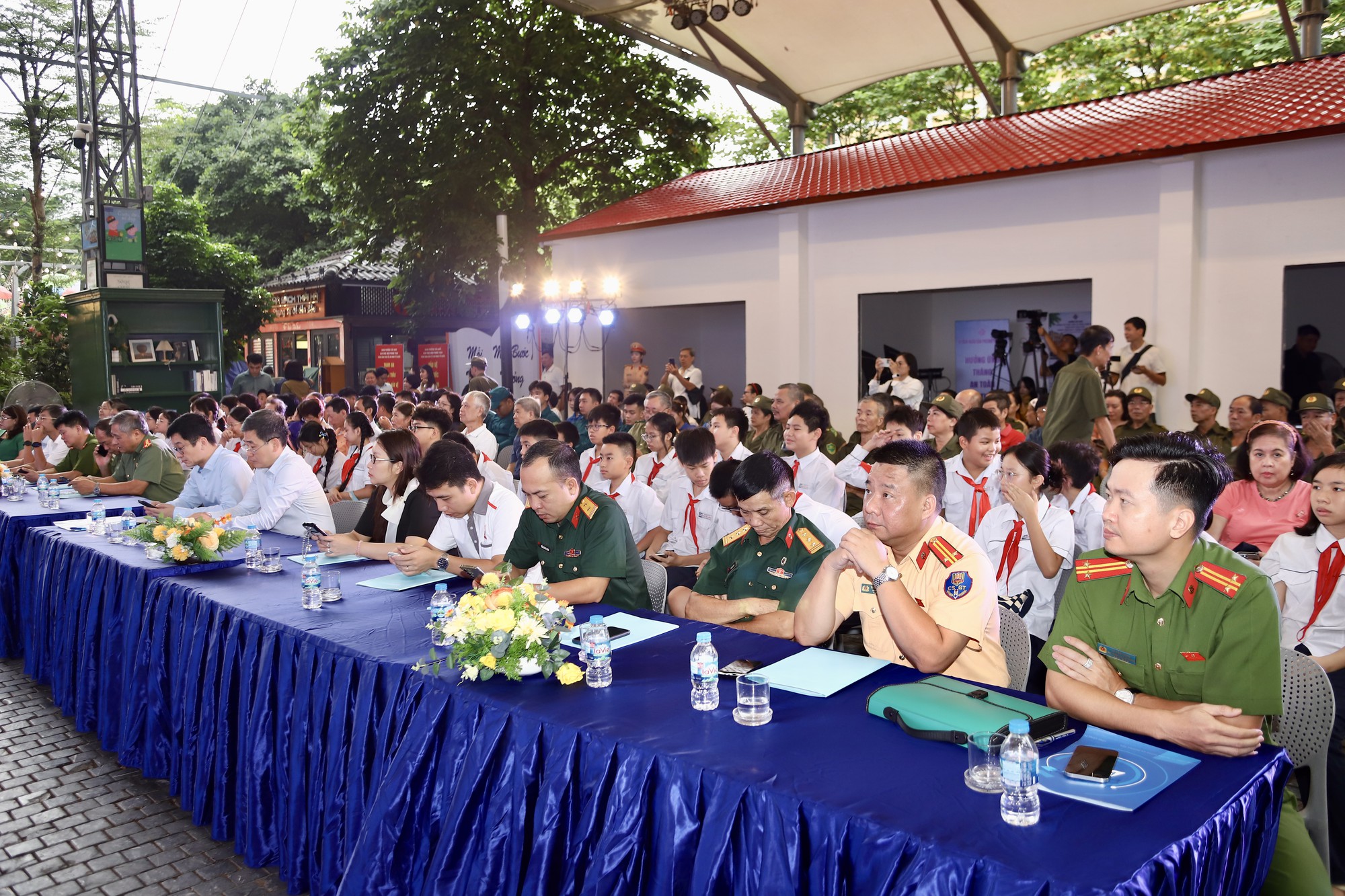 Giải Quyết Vấn Đề Giao Thông Tại Phường Cửa Nam
