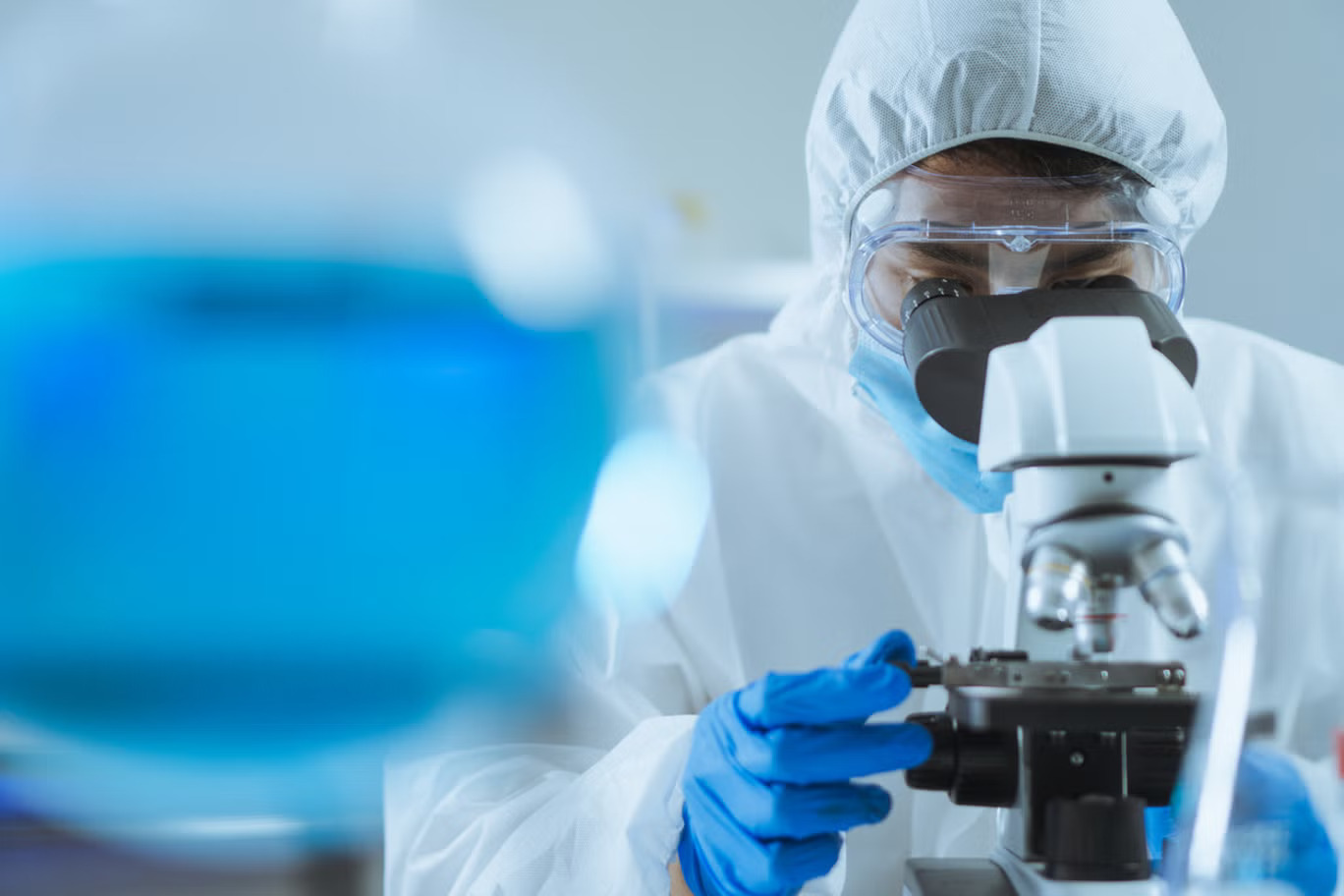 Đột Phá Trong Nghiên Cứu Virus: AI Sáng Tạo 16 Chủng Mới