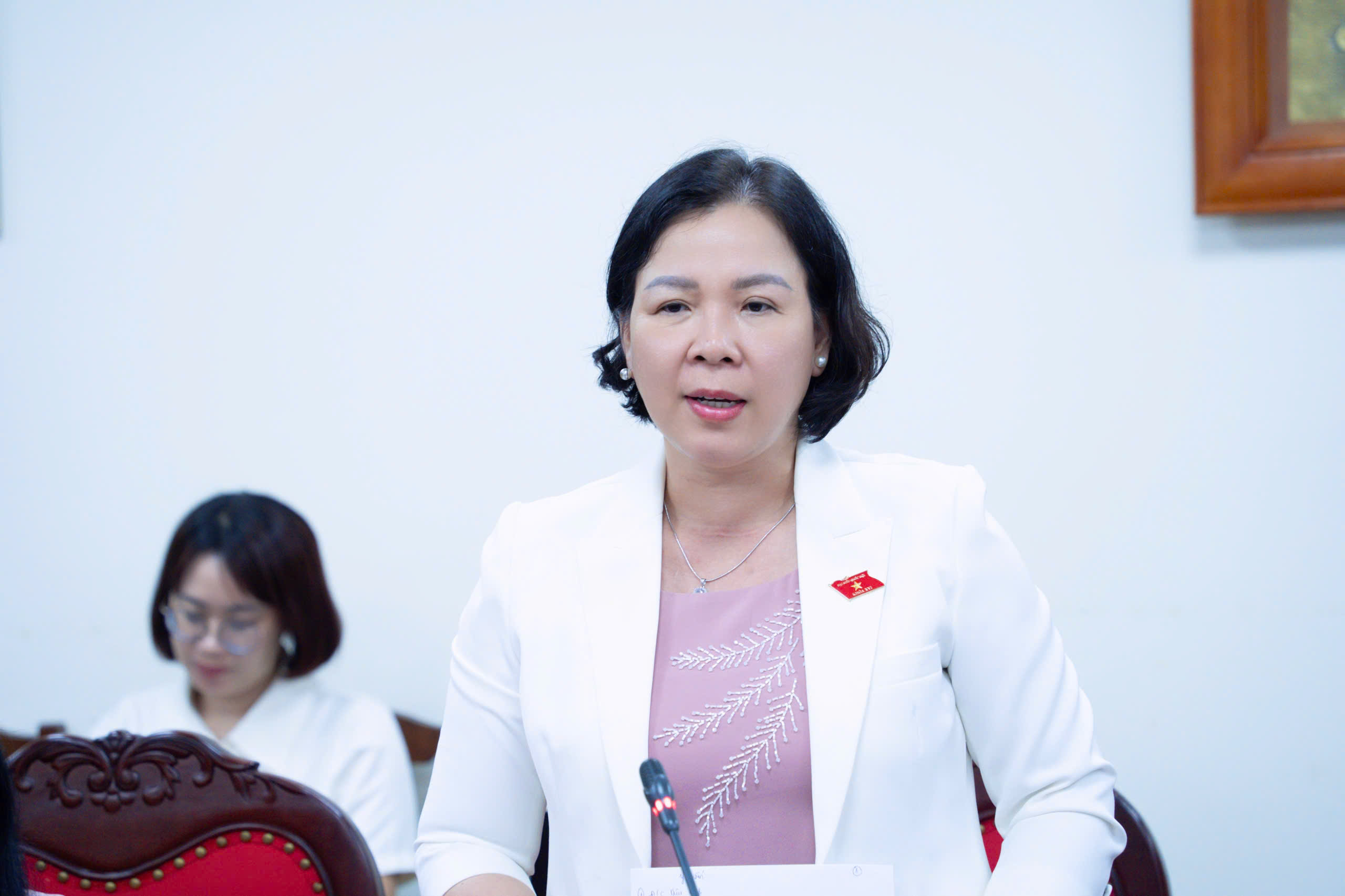 Đề Xuất Cải Cách Luật Đất Đai: Hỗ Trợ Phụ Nữ Yếu Thế Thông Qua Miễn Giảm Chi Phí