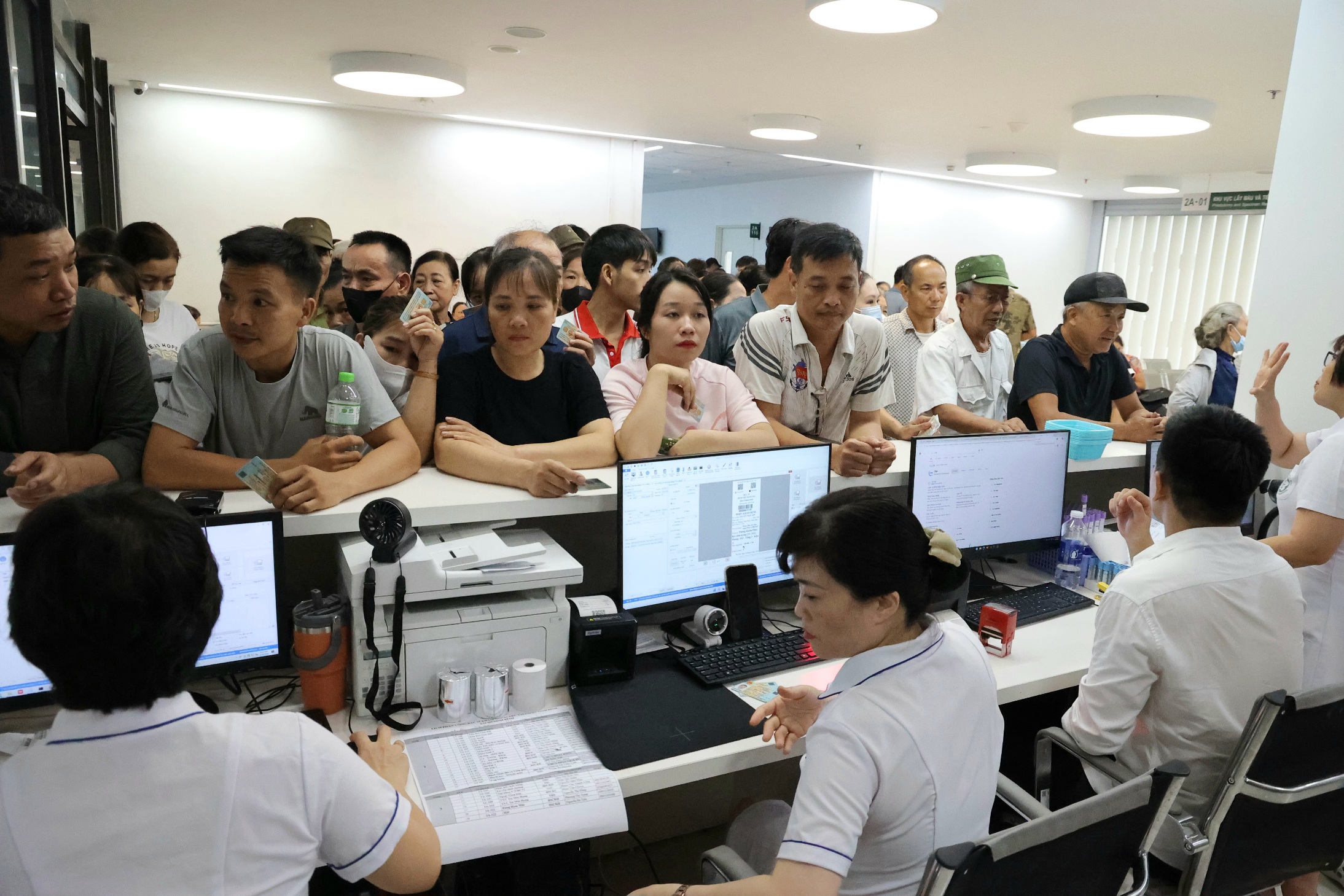 Đề Xuất Điều Chỉnh Chính Sách BHYT Để Hỗ Trợ Người Thu Nhập Thấp