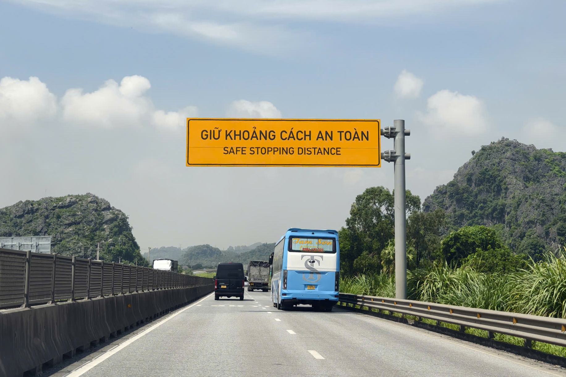Tăng Cường Kiểm Soát Khoảng Cách An Toàn Trên Cao Tốc: Những Điều Tài Xế Cần Biết