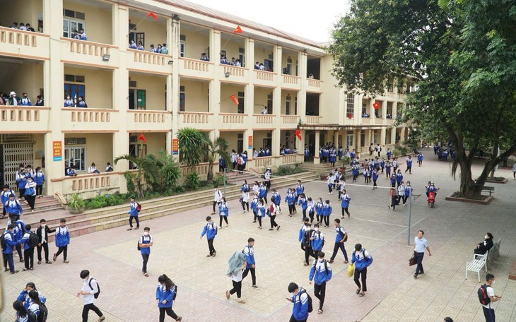 Hà Tĩnh tăng cường sắp xếp hệ thống giáo dục công cộng - Ảnh 2.