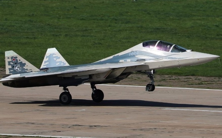 Tiêm kích Su-57 hai chỗ ngồi mở ra vai trò 'chưa từng có' trên chiến trường- Ảnh 1.
