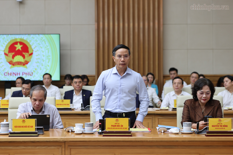 nhnn-1786619180753702848586 Thủ tướng: Ngân hàng phải giảm lãi suất, đưa tín dụng vào đúng nơi cần vốn- Ảnh 3.
