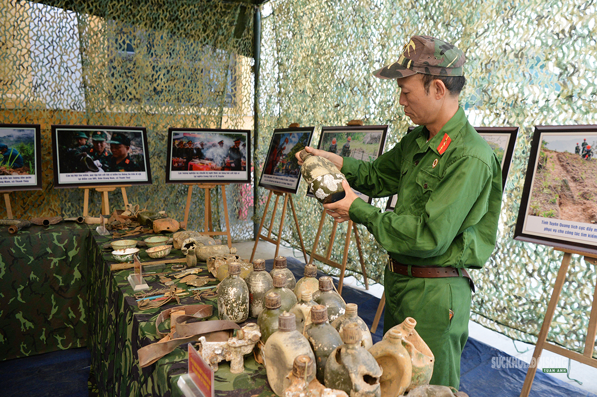 nhung-ky-vat-tu-hanh-trinh-tim-kiem-hai-cot-liet-si-o-tuyen-quang7-17866236044381670571875 Những kỷ vật từ hành trình tìm kiếm hài cốt liệt sĩ ở Tuyên Quang - Ảnh 8.